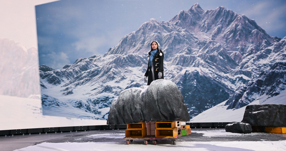 ���_�@ʾ�����I(y��)�{(di��o)У���g(sh��)�c�������b��(j��ng)򞣬ʹ�@ʾ���ʬF(xi��n)��(chu��ng)��������_�ľ��@��(n��i)�ݣ�׌�������г���ʽ�R����ʹ�ݳ�����