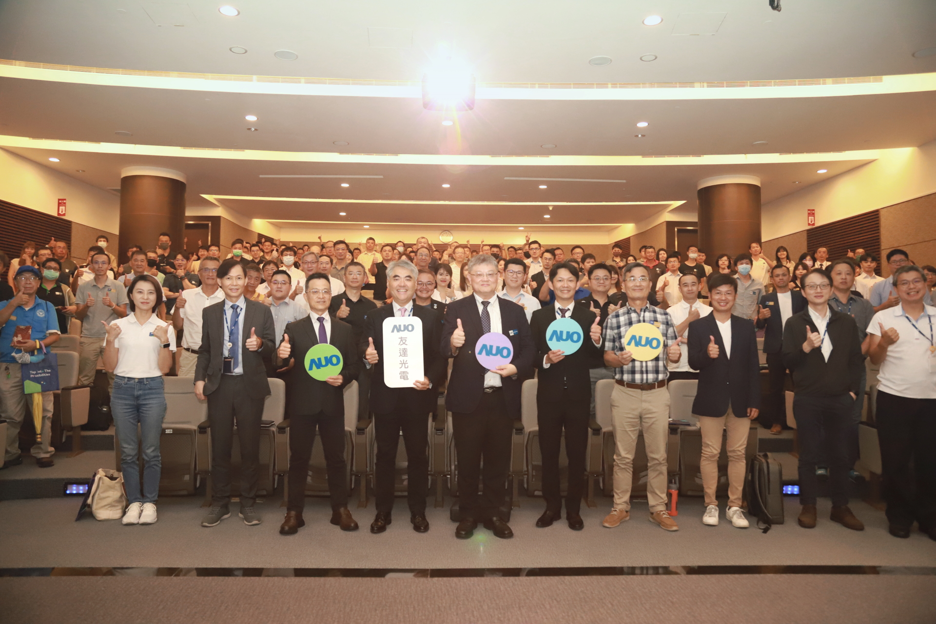 ���_(d��)�����Ո(q��ng)�I(l��ng)��?q��)��ҹ���������Դ�l(f��)չ��������󼰽��B��p̼���h�}�M(j��n)�н������ι�뢾Gɫ���m(x��)���B(t��i)Ȧ�č������C(j��)��