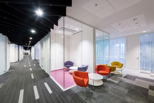 上海辦公室設(shè)計(jì)中走廊過(guò)道的設(shè)計(jì)裝修需要你注意什么呢 領(lǐng)企設(shè)計(jì)